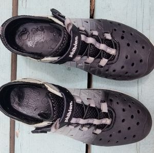 Stride Rite Phibian shoes